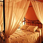 Tirontillana Hotel