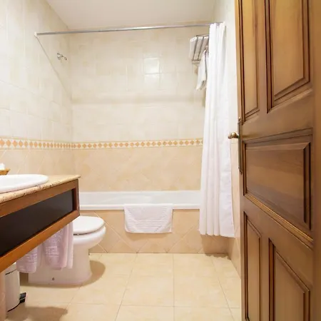 Hotel Tirontillana 3*