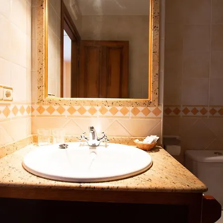 Tirontillana Hotel 3*