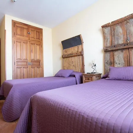 Hotel Tirontillana Dehesa de Cuellar