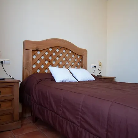 Hotel Tirontillana