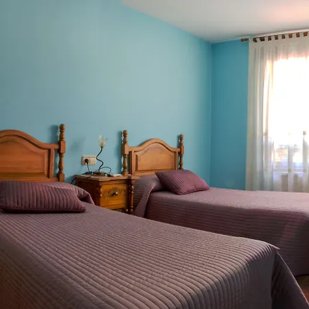 Hotel Tirontillana