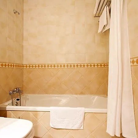 Hotel Tirontillana 3*