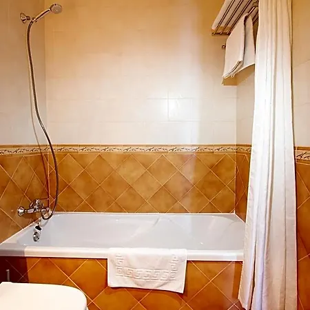 Tirontillana Hotel 3*