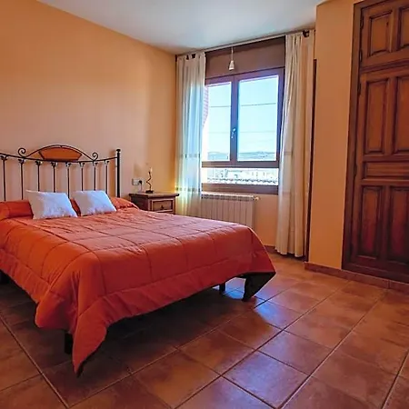Hotel Tirontillana Dehesa de Cuellar
